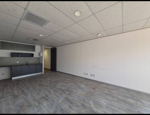 117M² OFFICE TO LET IN DUNKELD